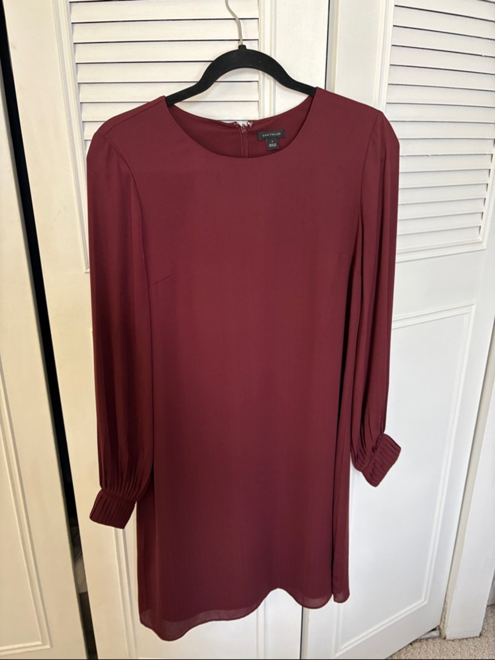 Lush Wine Long-Sleeve Pleated Cuff Shift Dress